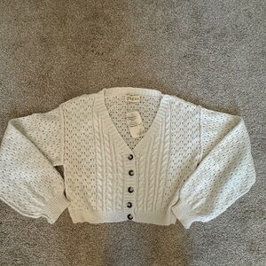 NWT Knit Cropped 5 Button Cardigan